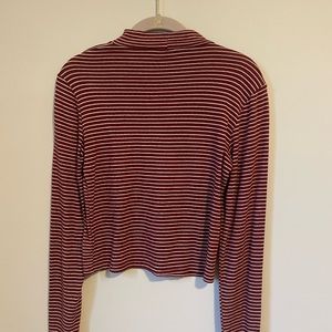 Red striped cropped turtleneck
